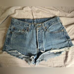 LEVI’S denim cutoff shorts blue